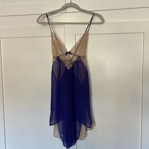 VICTORIA SECRET SHEER SLIP